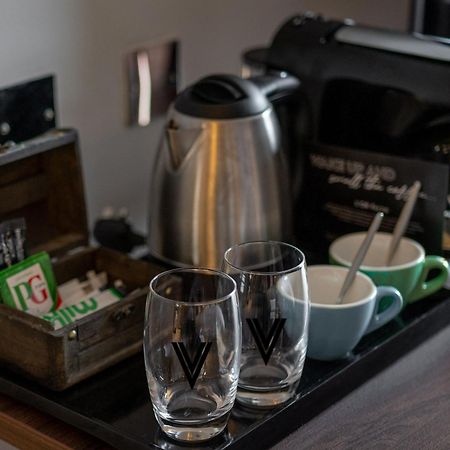 Village Hotel Warrington Dış mekan fotoğraf